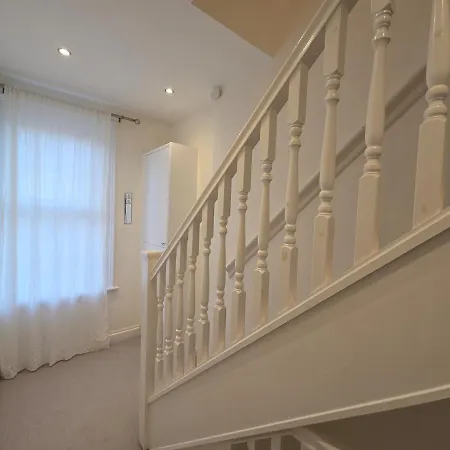 East Lynne House By Cliftonvalley Casa de Férias