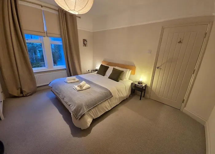 East Lynne House By Cliftonvalley Bristol