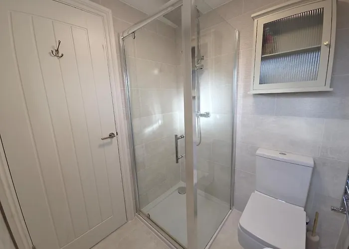 East Lynne House By Cliftonvalley