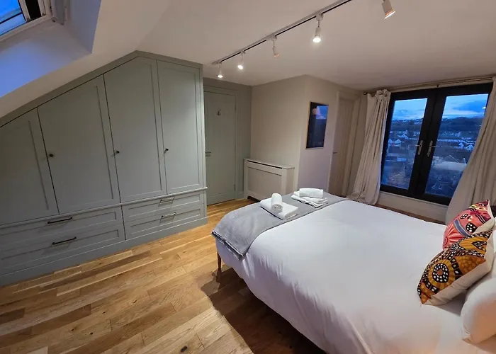 East Lynne House By Cliftonvalley בית נופש *