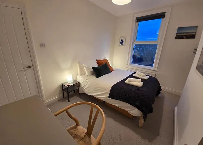 East Lynne House By Cliftonvalley בית נופש